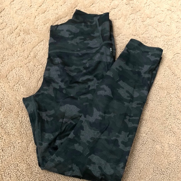 Fabletics bundle - Picture 3 of 5
